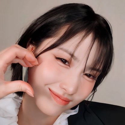 Momen yang diabadikan oleh penggemar Momo (TWICE)