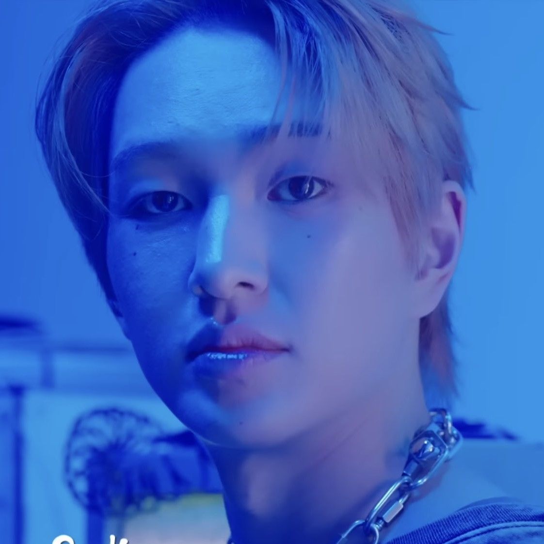 Behind-the-scenes cut of Onew (SHINee)