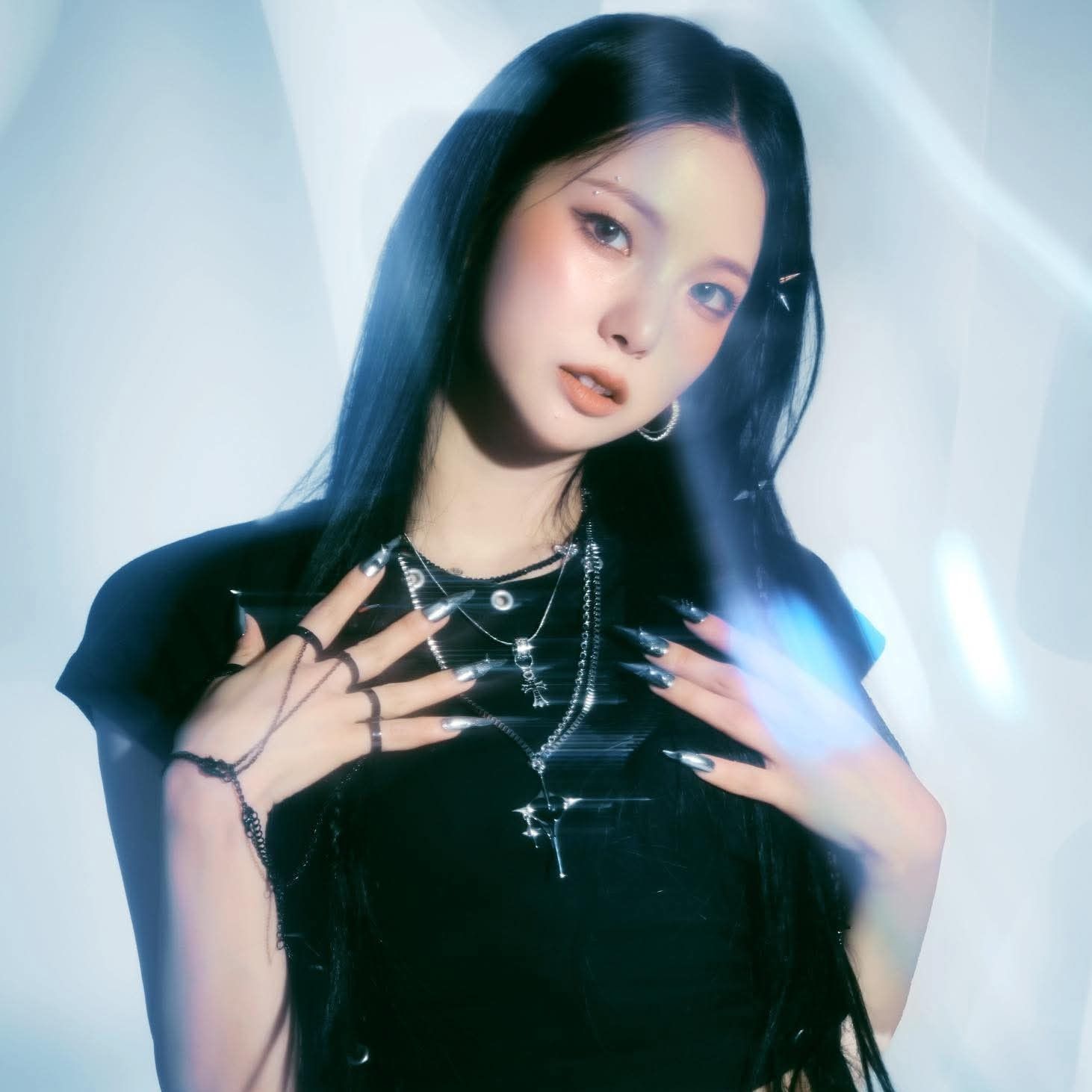 Latest photo of Choi Yujin (Kep1er)