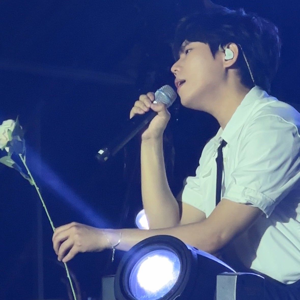 A moment captured by Jung Seunghwan's fan