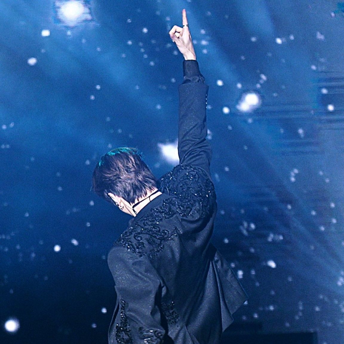 강다니엘의 비하인드 컷