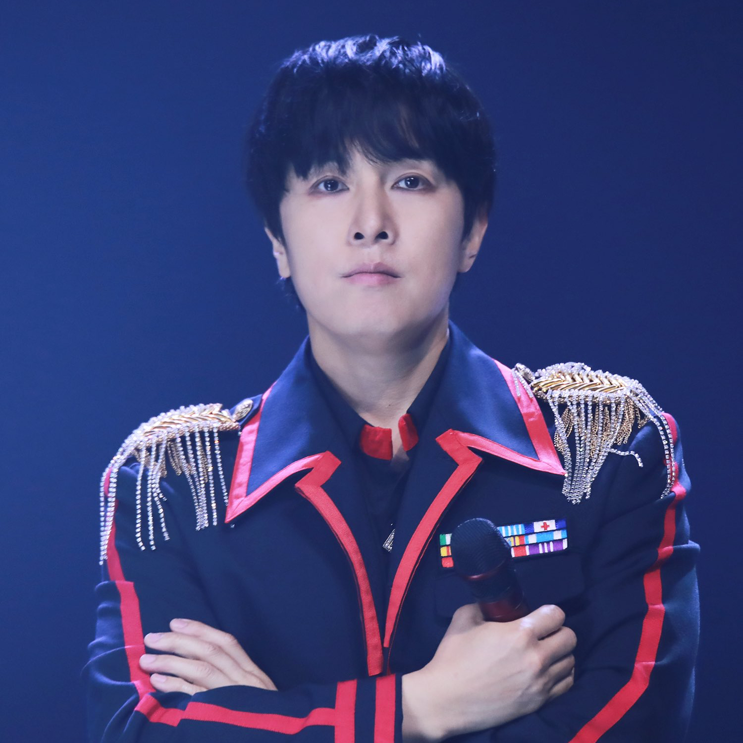 キム・ドンワン (神話)の舞台裏ショット