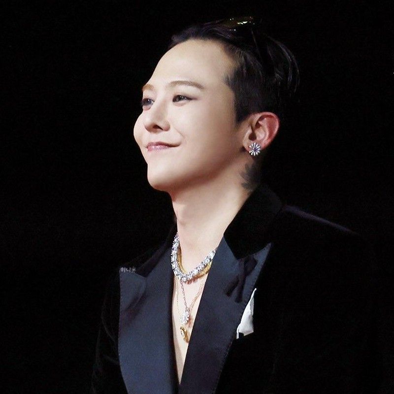 Latest photo of G-DRAGON (BIGBANG)