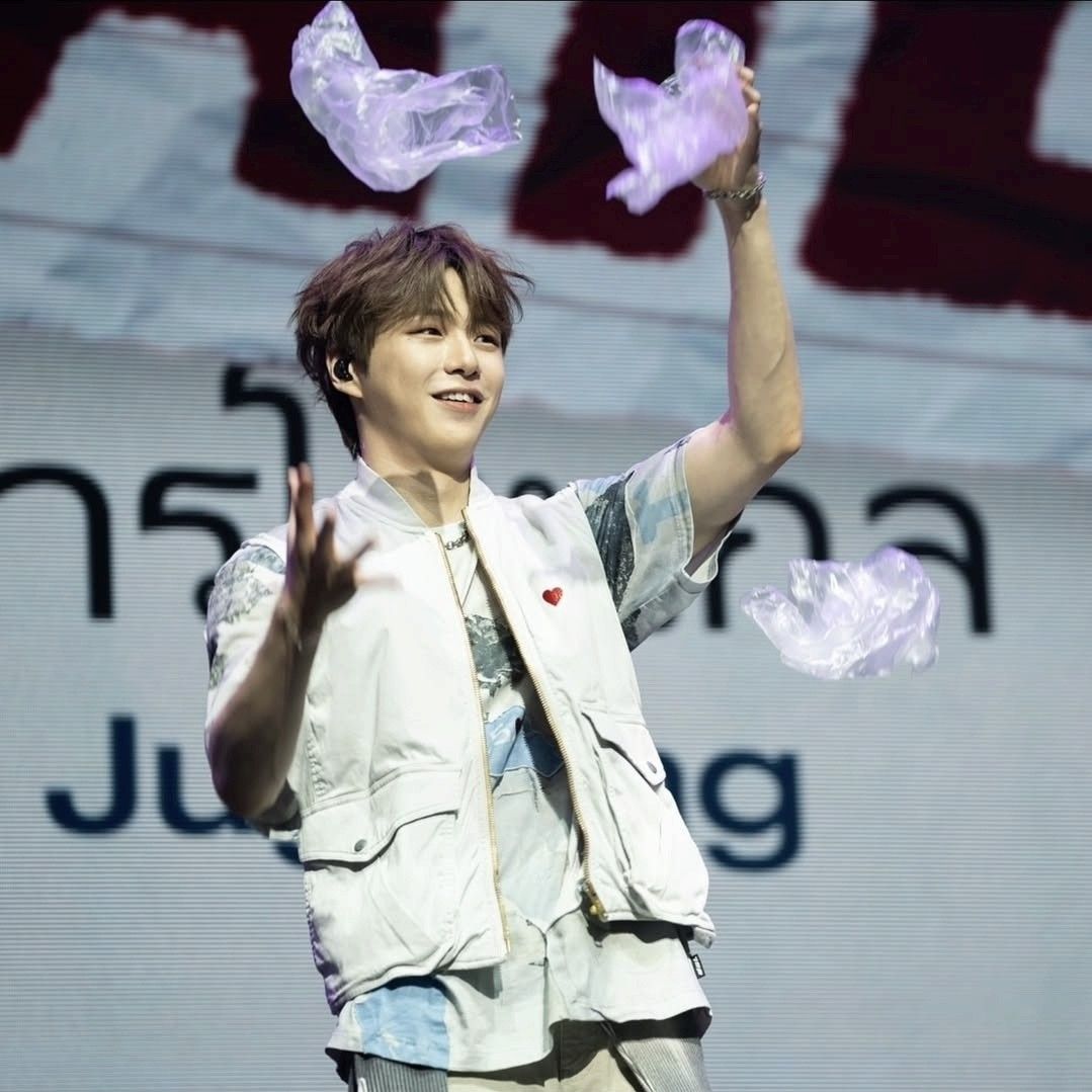 강다니엘 최근 활동샷