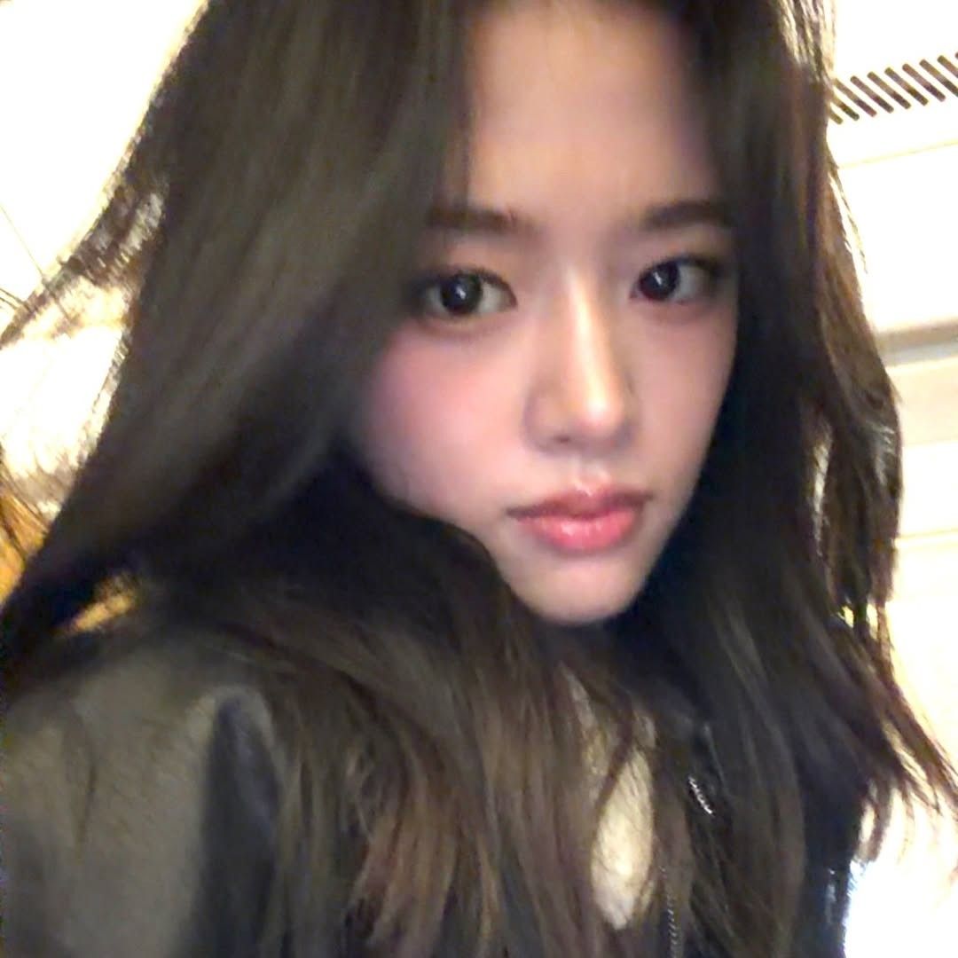 アン・ユジン (IVE)の最新写真