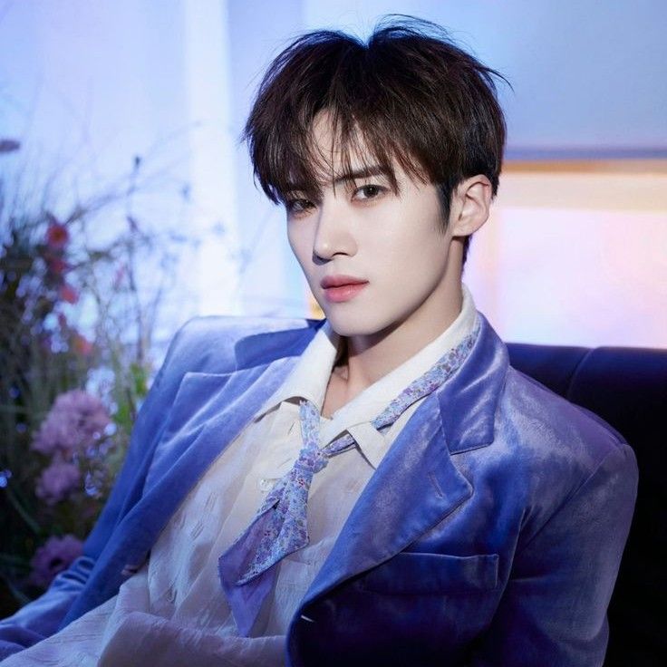 Recent activity shot of Yanan (PENTAGON)