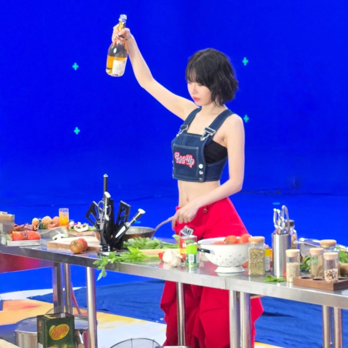 Latest photo of Sakura (LE SSERAFIM)