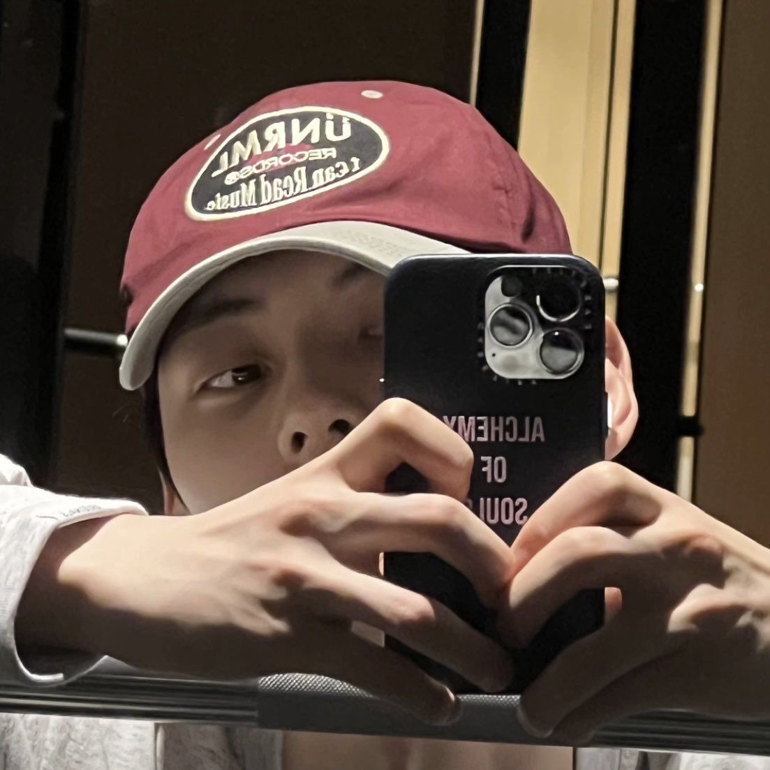 A moment captured by Hwang Minhyun's fan