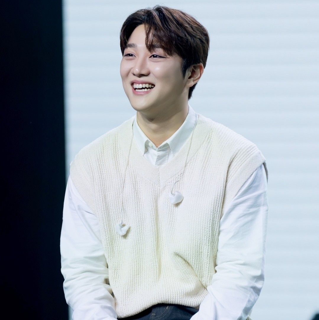 Latest photo of Hong Joochan (GoldenChild)