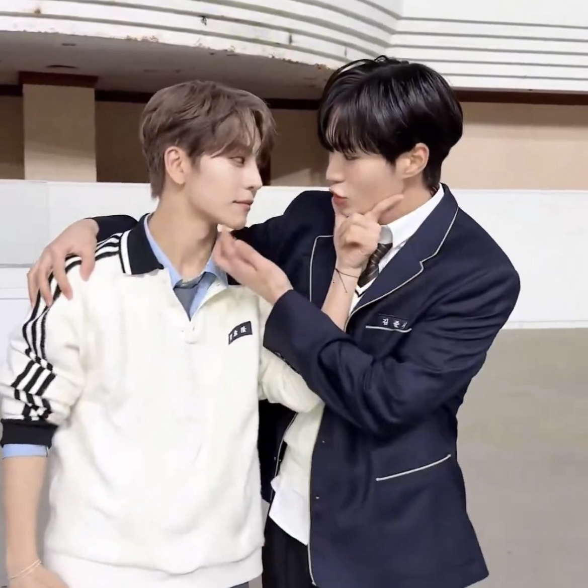 Behind-the-scenes cut of Kim Junseo (ALPHA DRIVE ONE)