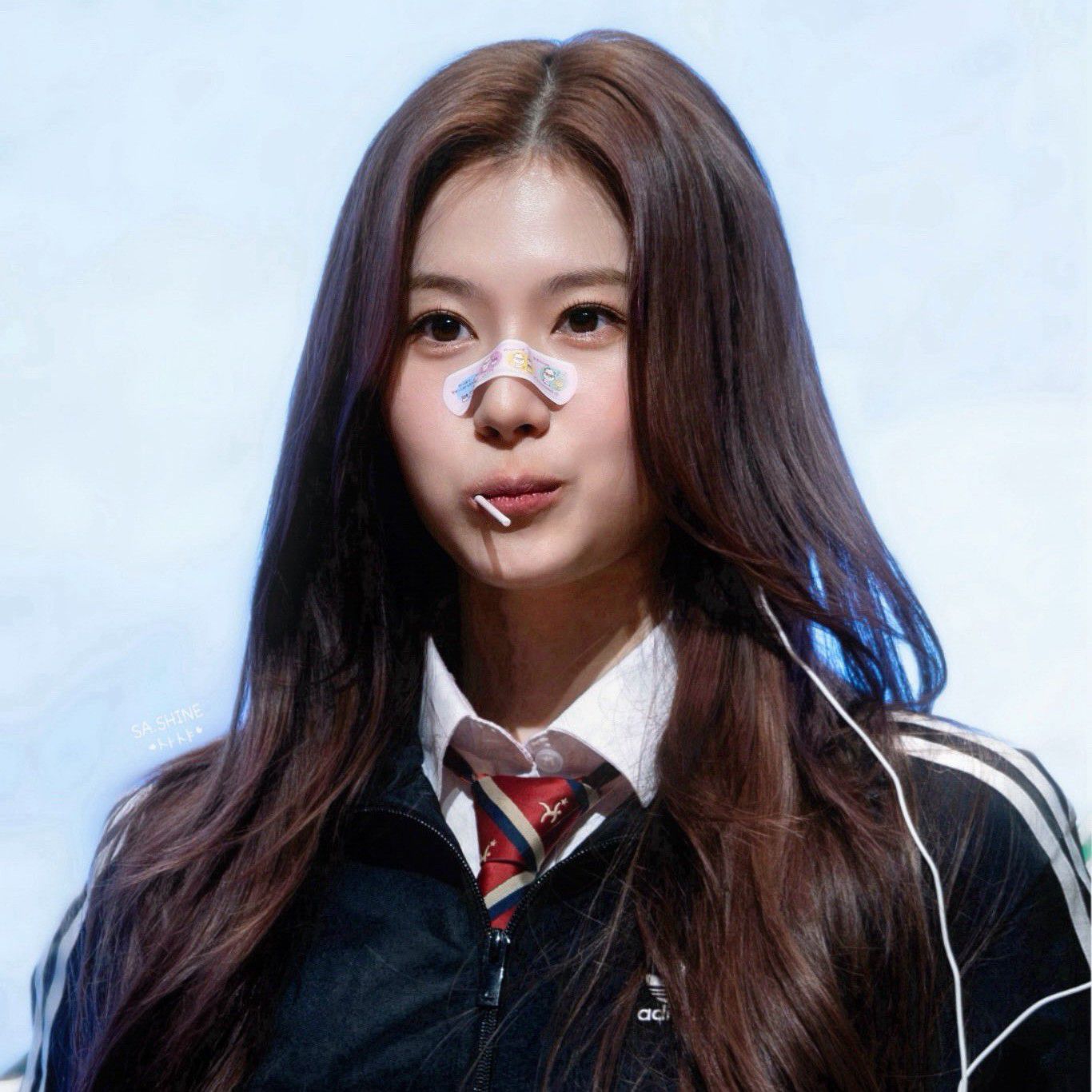 サナ (TWICE)の舞台裏ショット