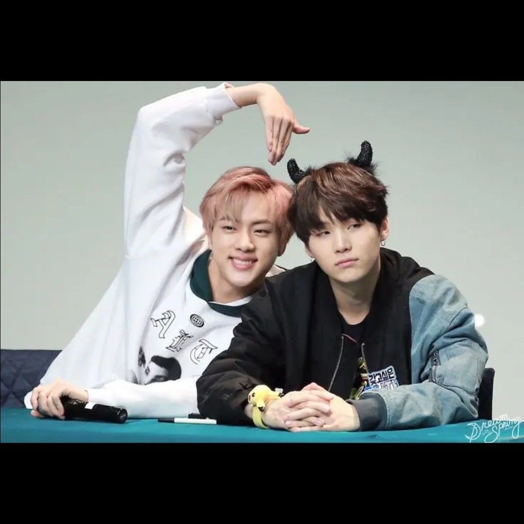 슈가 (방탄소년단)의 최신 사진