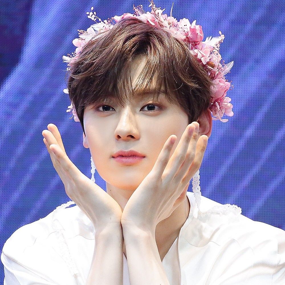 Latest photo of Hwang Minhyun