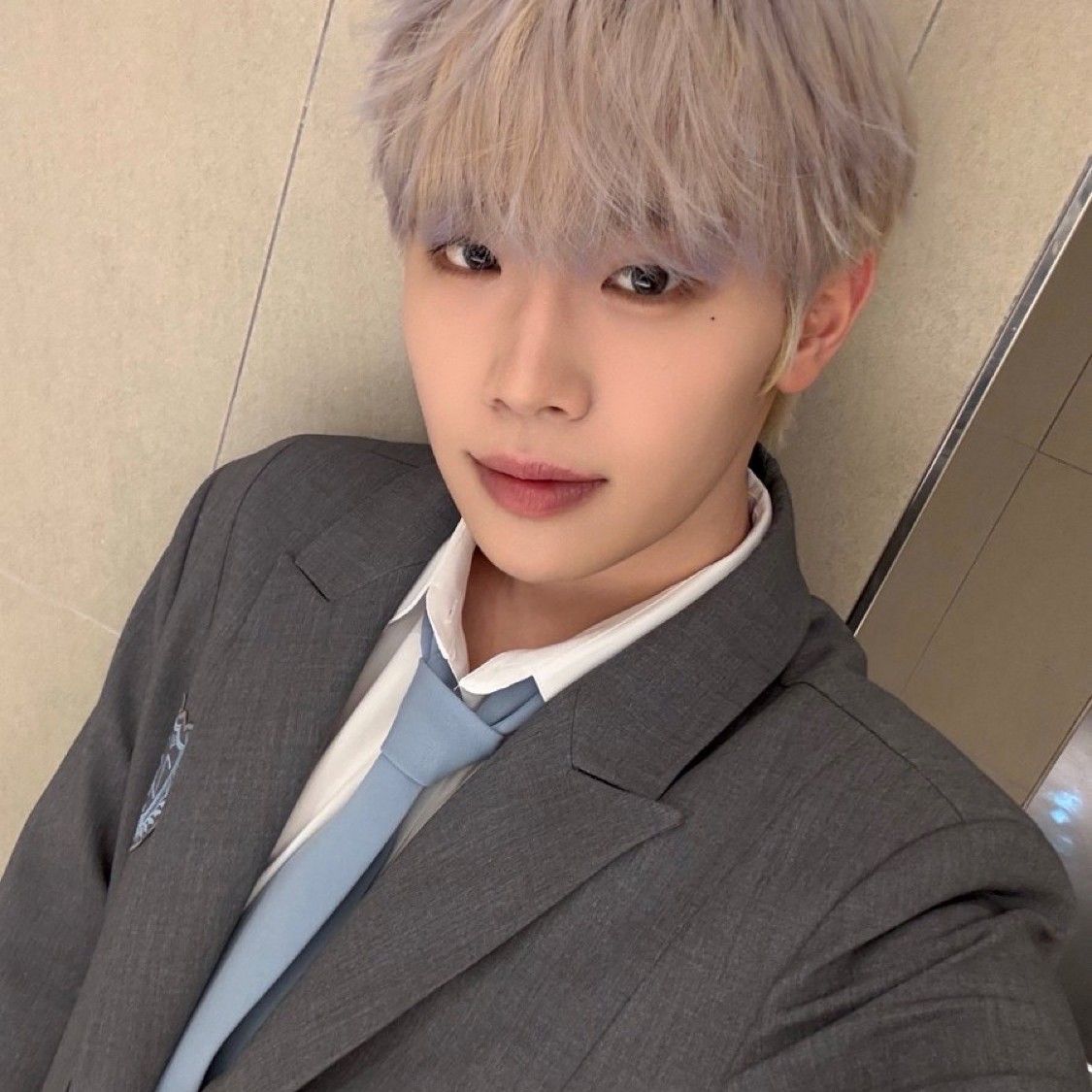 A moment captured by Kim Taerae (ZEROBASEONE)'s fan