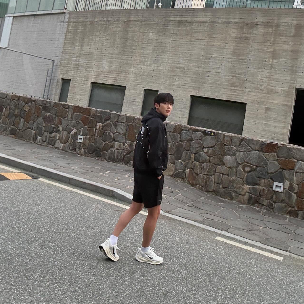 Latest photo of Kim Yohan (WEi)