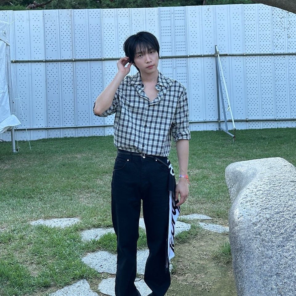 Behind-the-scenes cut of Jeong Sewoon