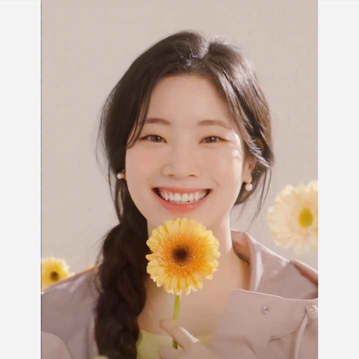 Latest photo of Dahyun (TWICE)