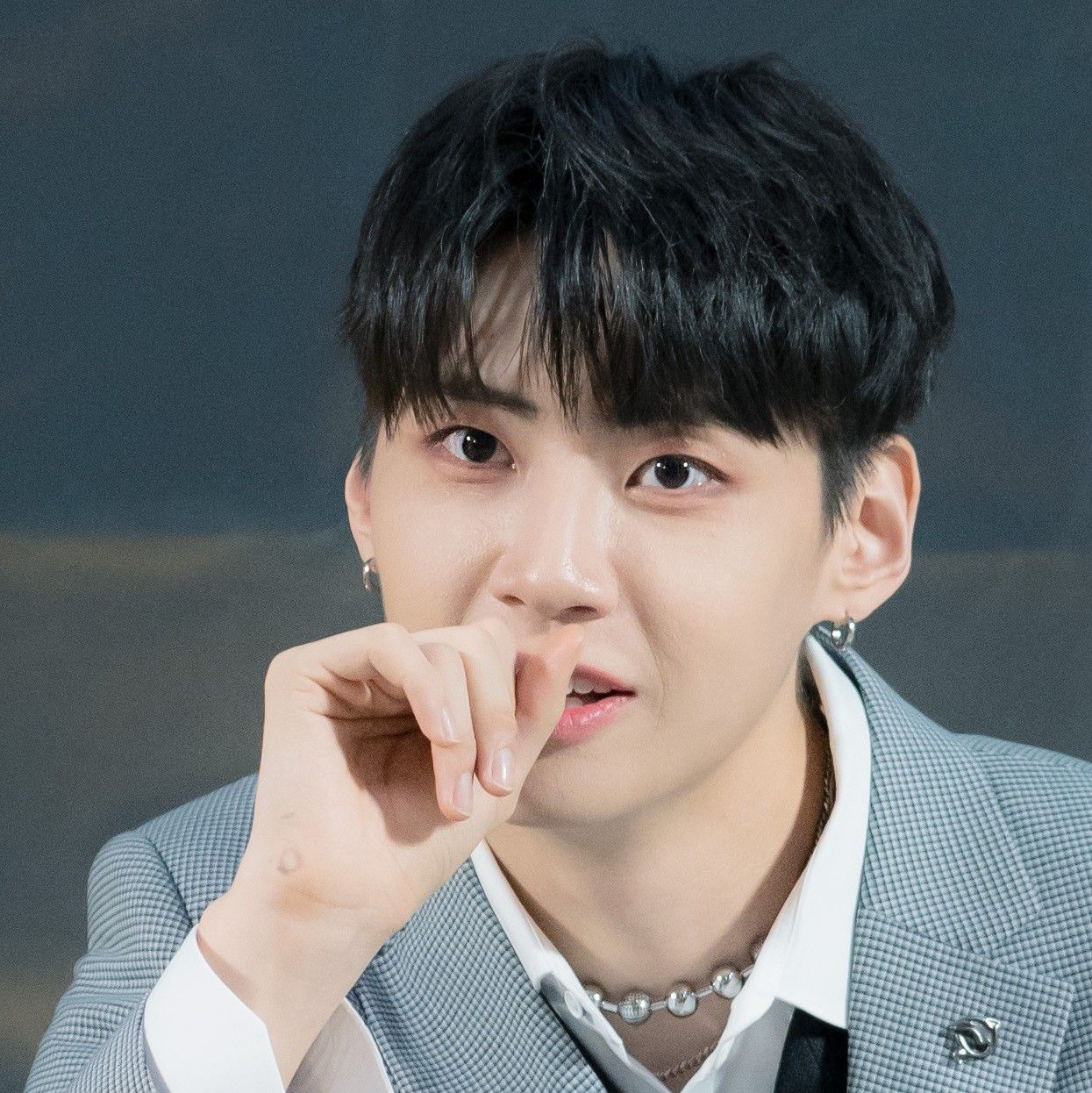 A moment captured by Lee Jinhyuk's fan