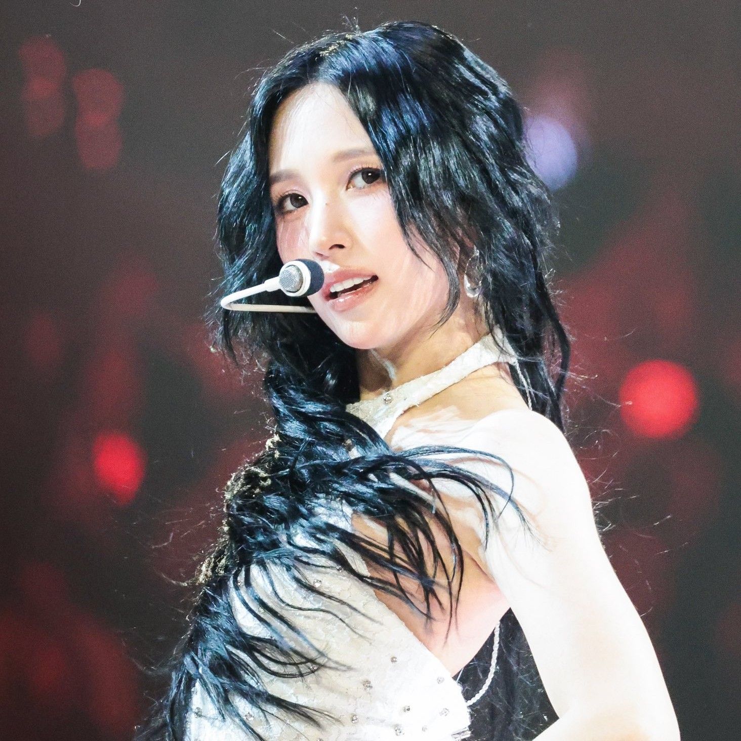 Behind-the-scenes cut of Mina (TWICE)