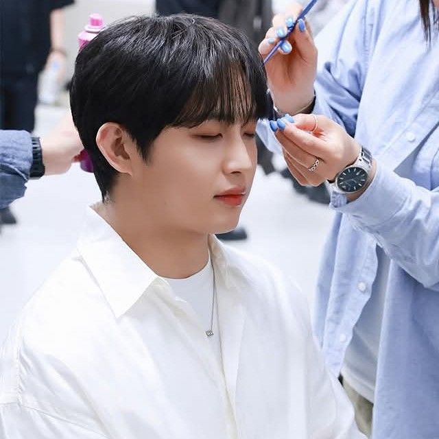 Behind-the-scenes cut of Lim Hyunsik (BTOB)