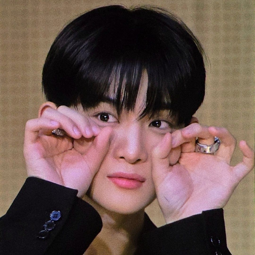 A moment captured by Bae Jinyoung's fan