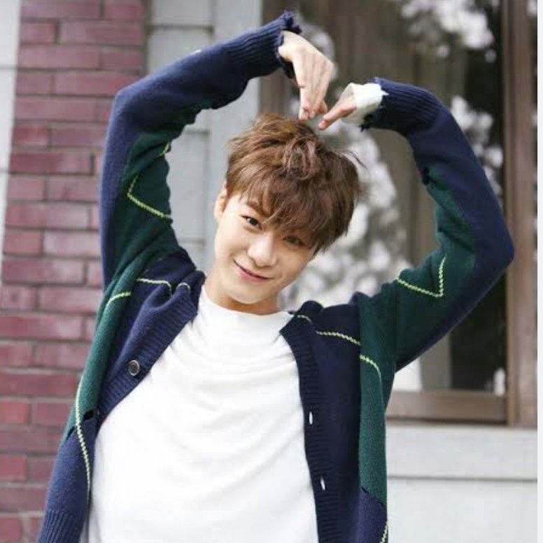 A moment captured by Moonbin (ASTRO)'s fan