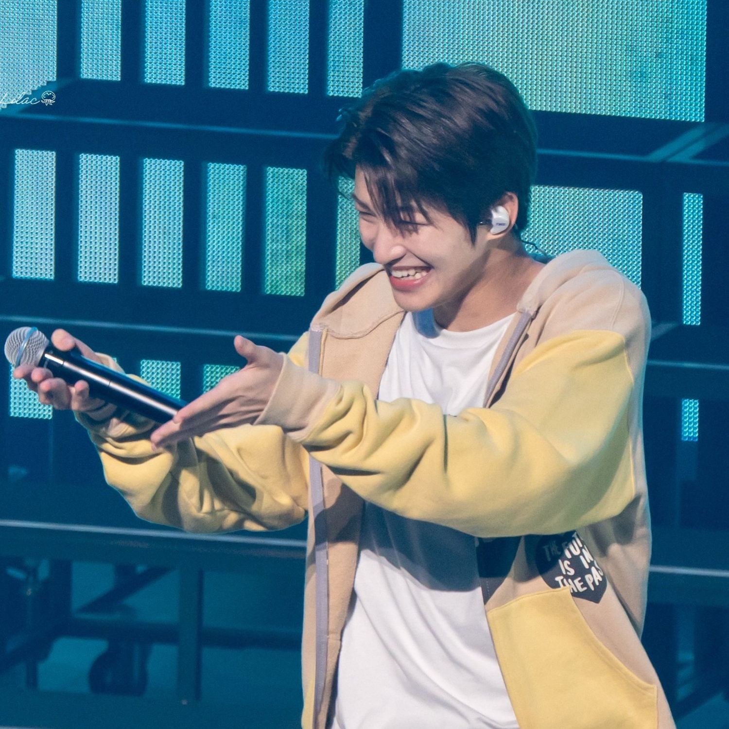Latest photo of Jihoon (TWS)