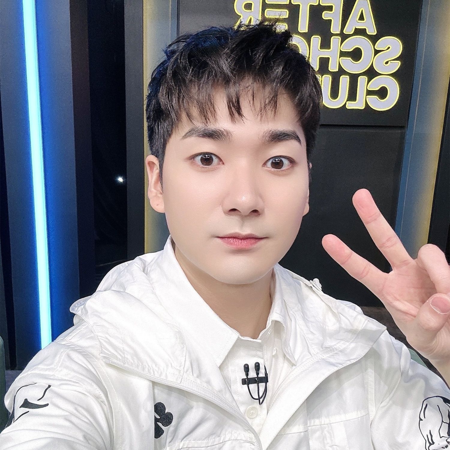 A moment captured by Aron's fan