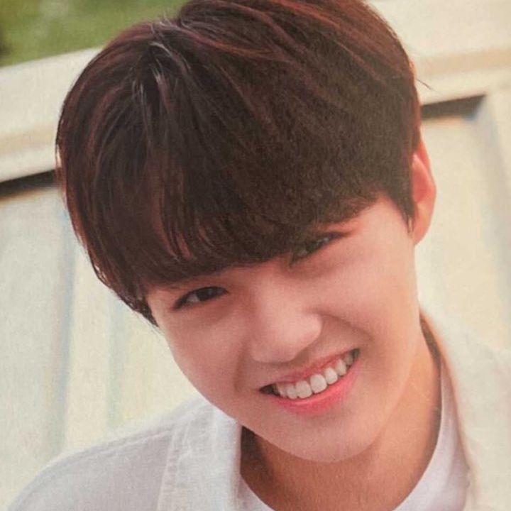 Latest photo of Doyoung (TREASURE)