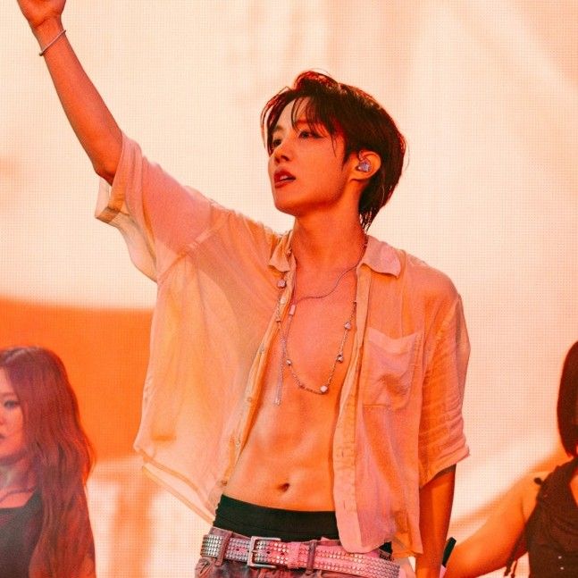 제이홉 (방탄소년단) 최근 활동샷