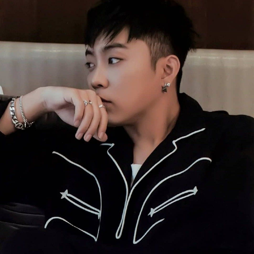 Recent activity shot of Eun Jiwon (SECHSKIES)