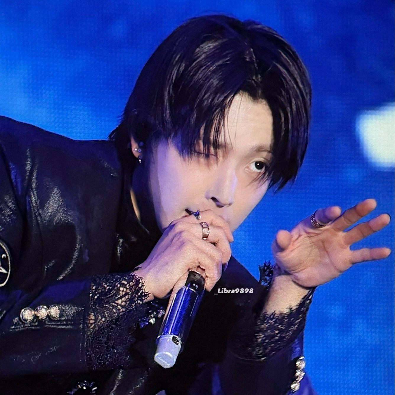 A moment captured by Hongjoong (ATEEZ)'s fan