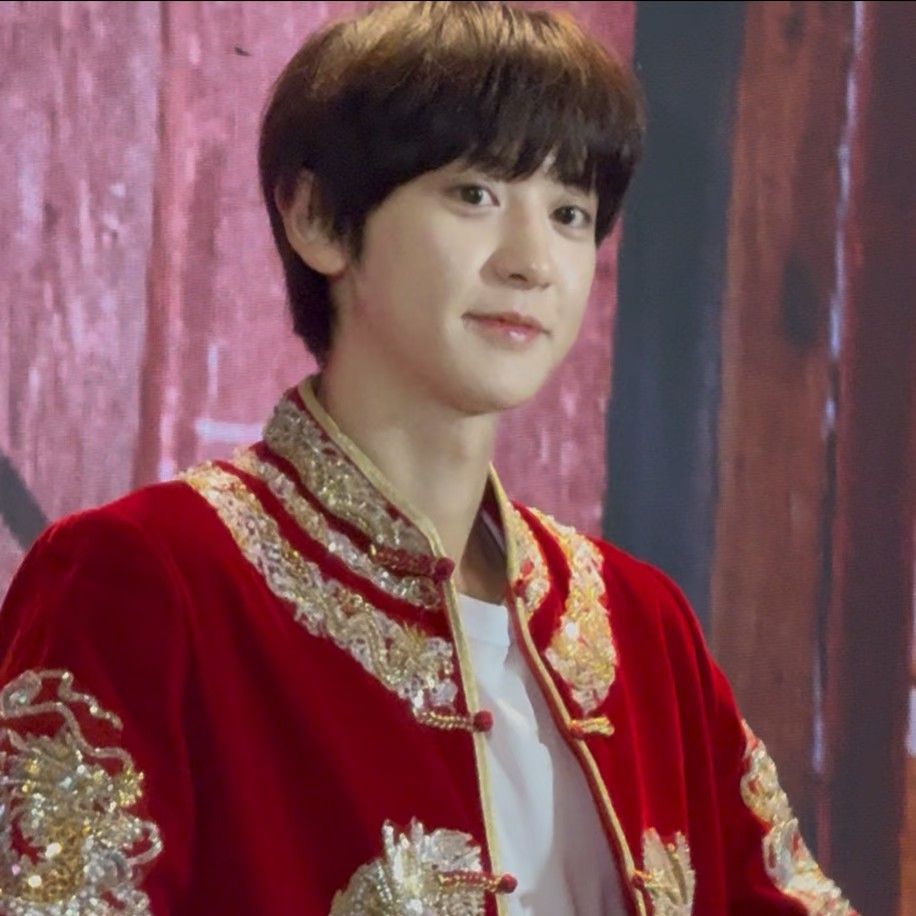 Latest photo of Chanyeol (EXO)