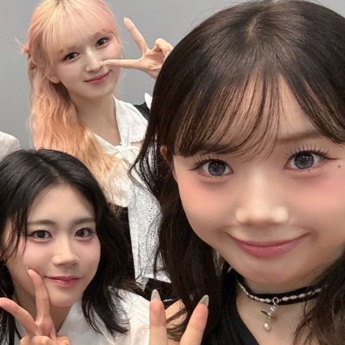 Latest photo of ME:I