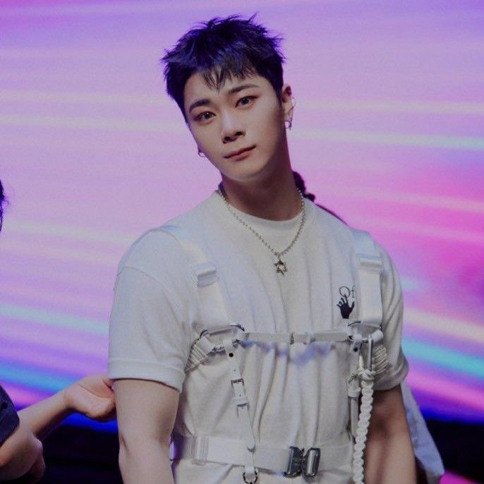 Latest photo of Moonbin (ASTRO)