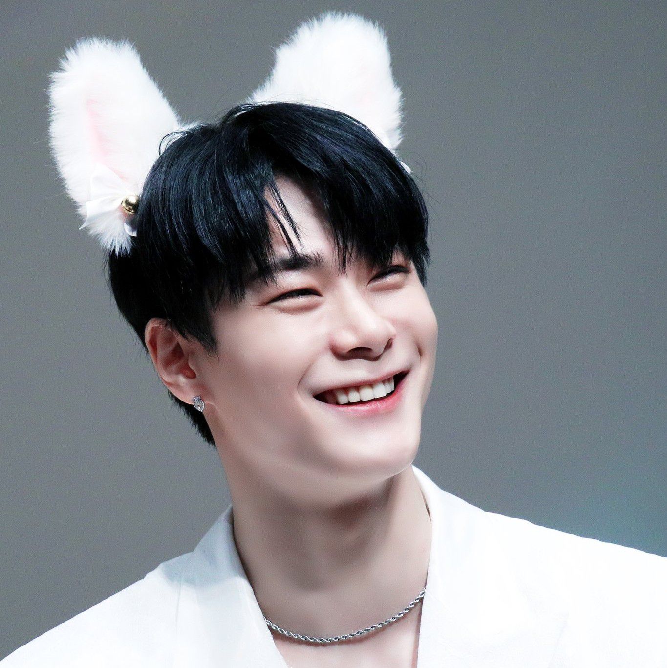 ASTROの舞台裏ショット