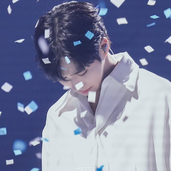 Foto aktivitas terbaru Kim Junseo (ALPHA DRIVE ONE)