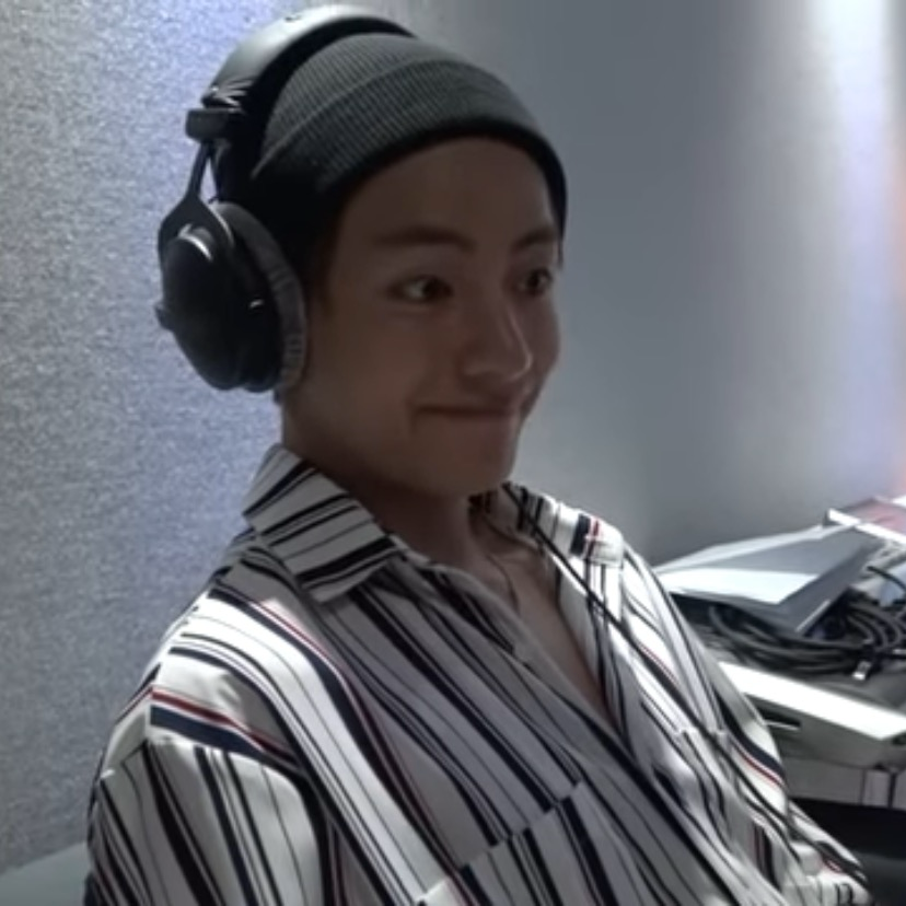 V (BTS)の最近の活動写真