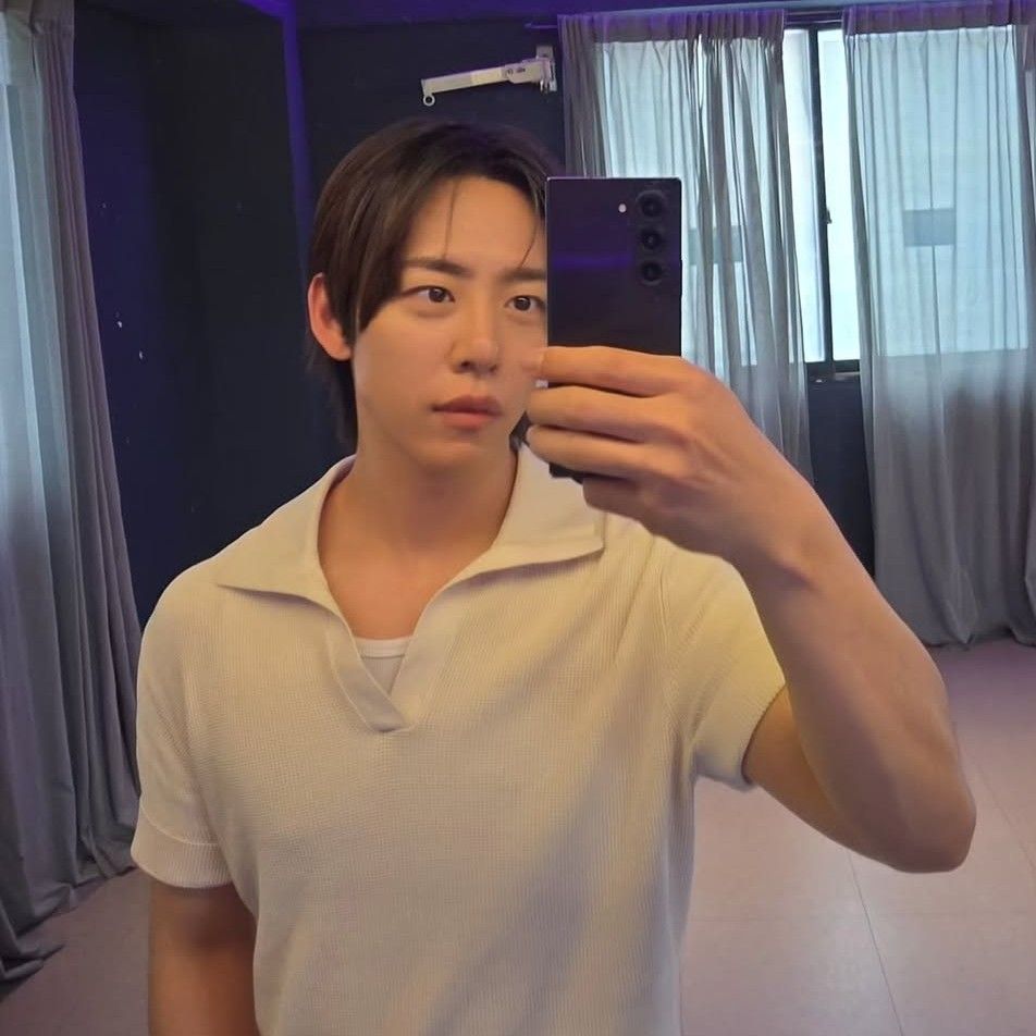 Behind-the-scenes cut of Daehyun (B.A.P)