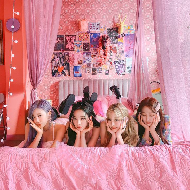 Recent activity shot of aespa