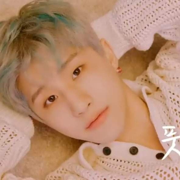 Behind-the-scenes cut of Jinjin (ASTRO)