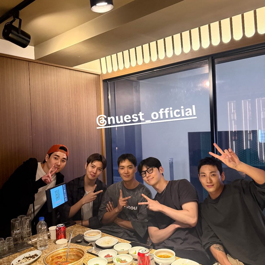 A moment captured by NU'EST's fan