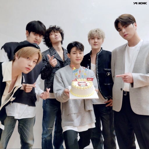 Behind-the-scenes cut of iKON