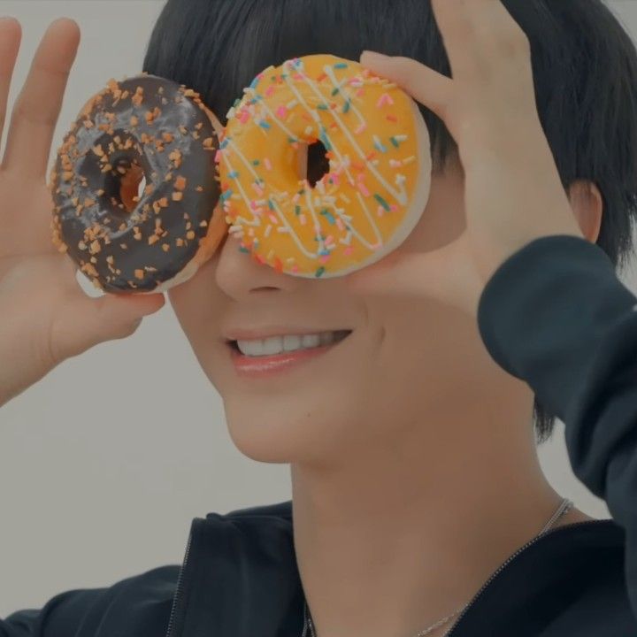 Recent activity shot of Leeteuk (Super Junior)