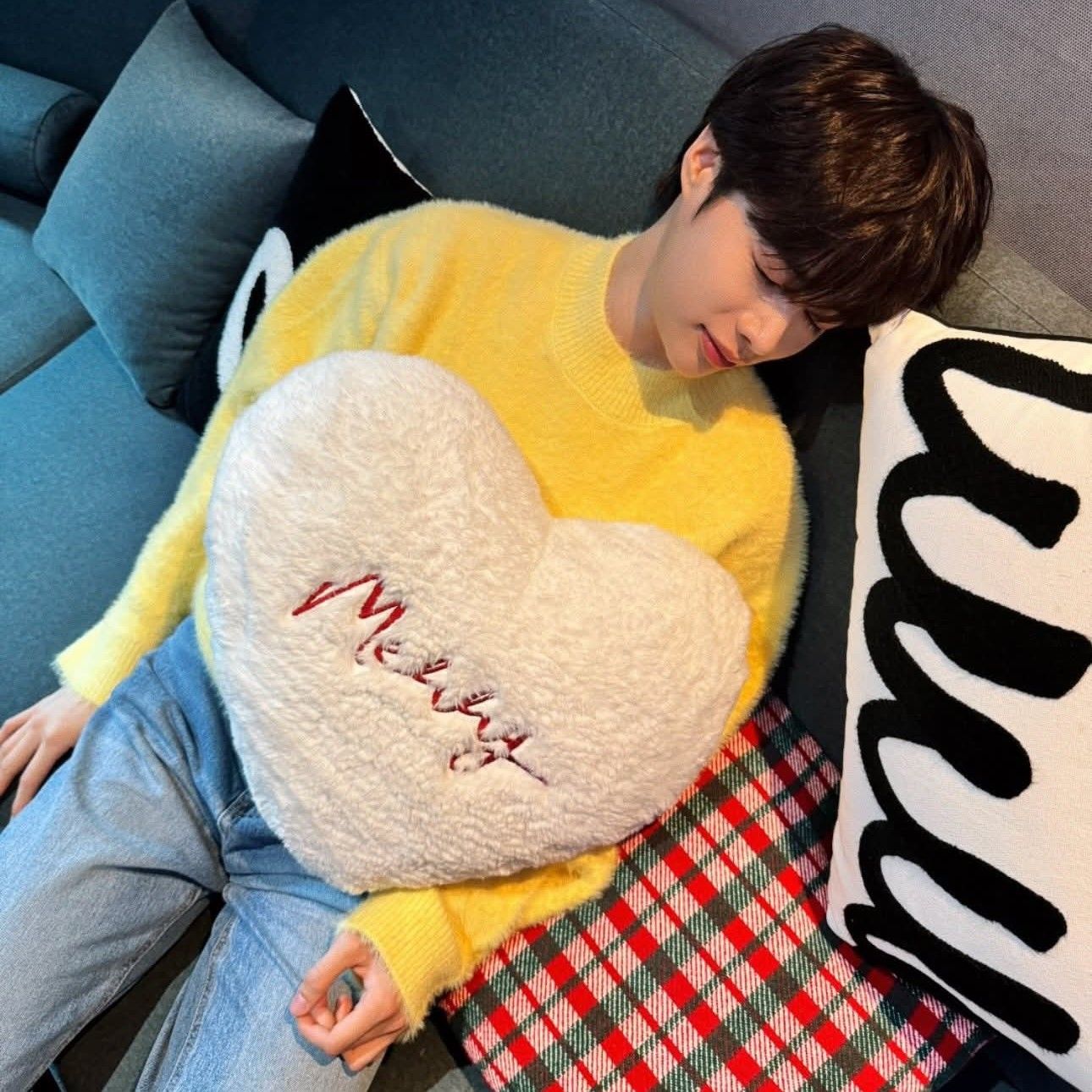Behind-the-scenes cut of Hanbin (TEMPEST)