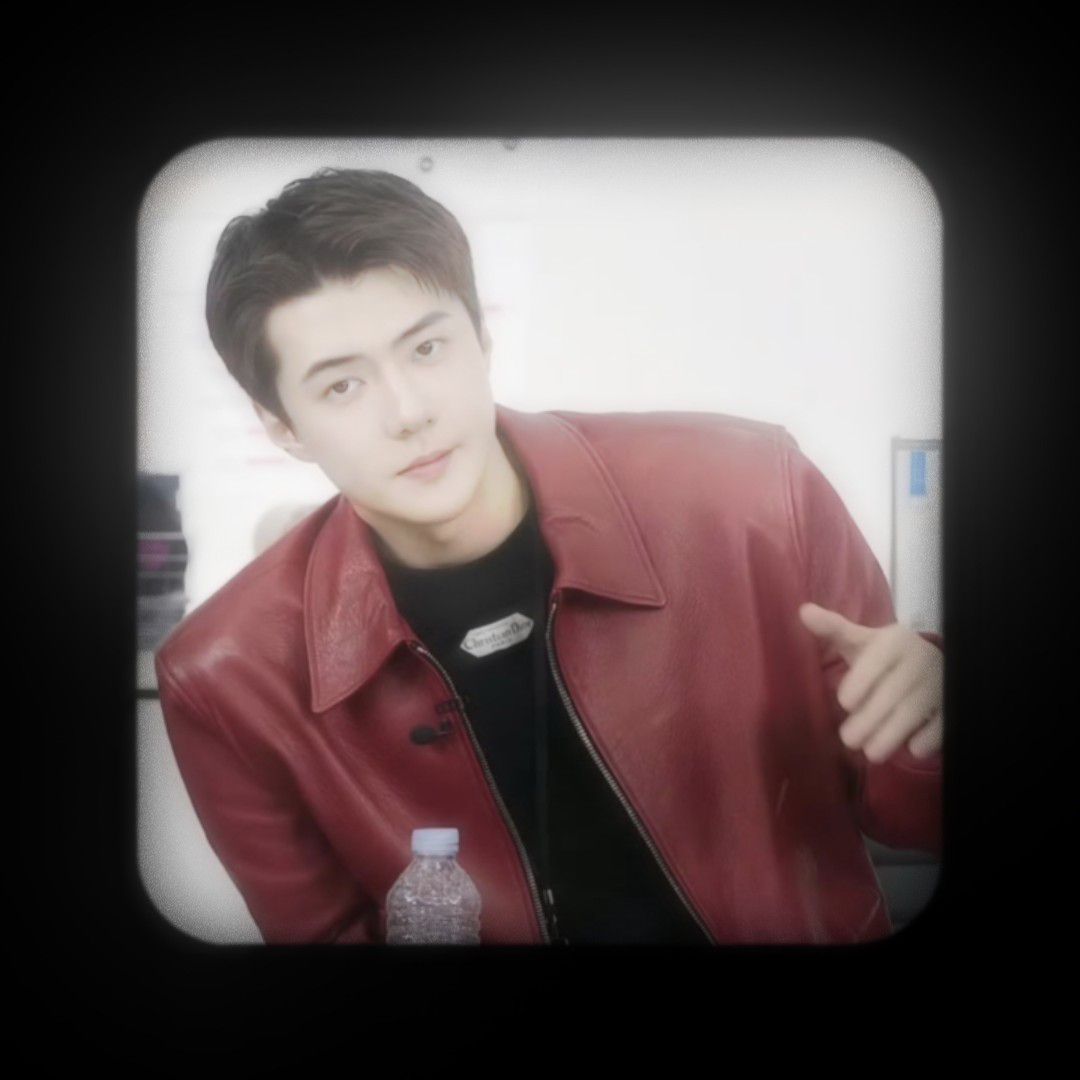 Latest photo of Sehun (EXO)