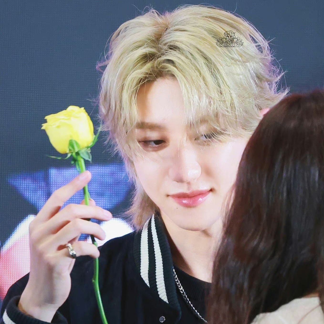 Behind-the-scenes cut of The 8 (SEVENTEEN)