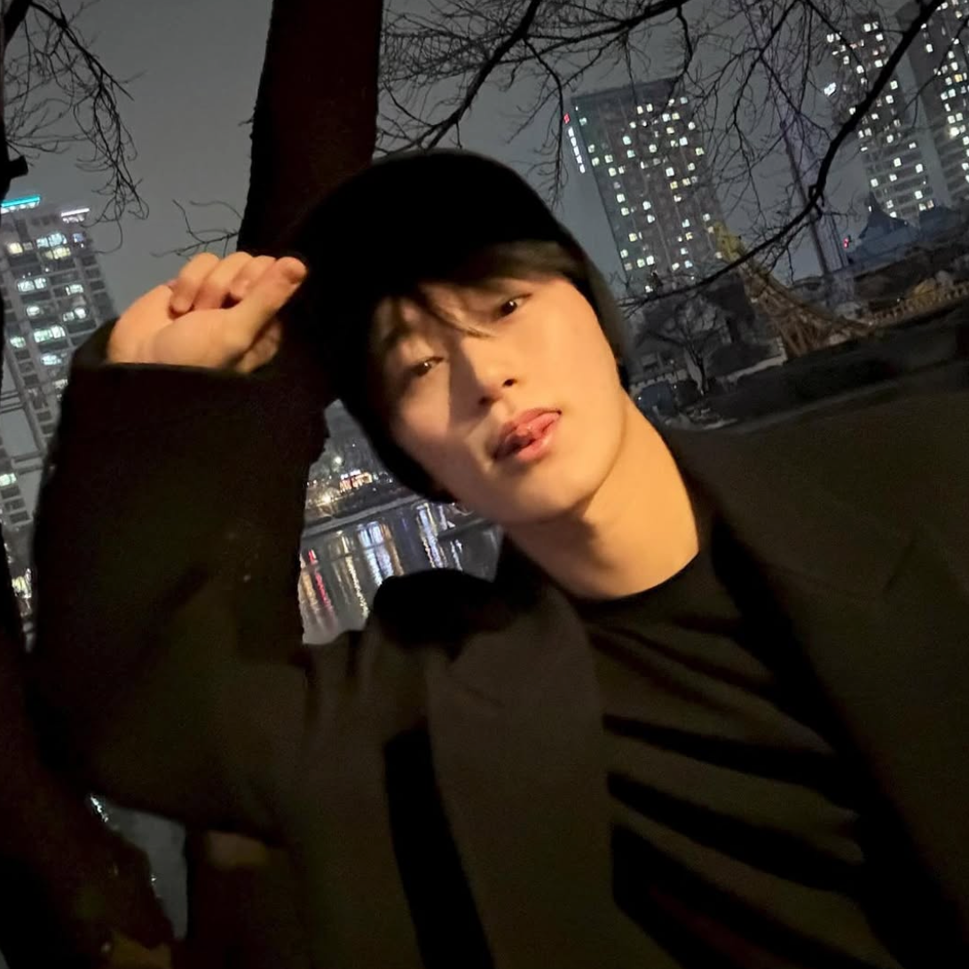 A moment captured by San (ATEEZ)'s fan