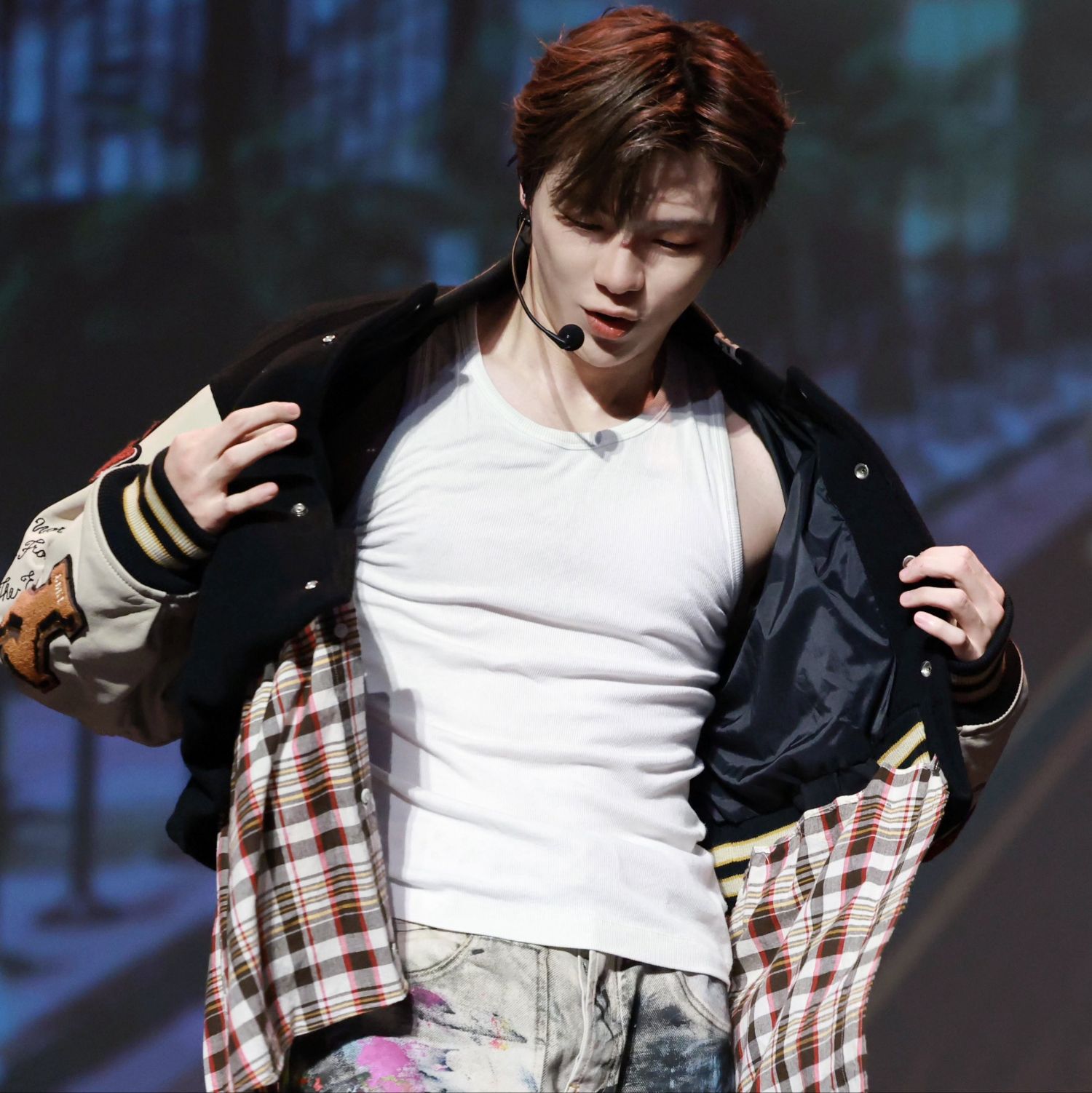 Behind-the-scenes cut of Kang Daniel