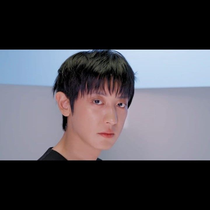 Foto aktivitas terbaru Chanyeol (EXO)